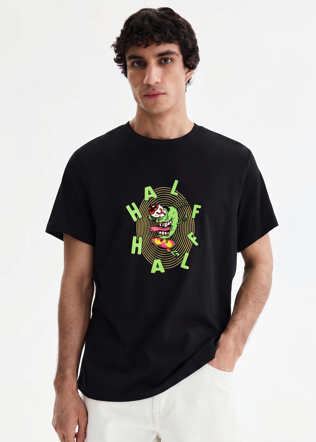 HALF GRAPHIC OVERSIZED TEE